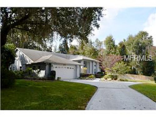 103 Peppertree, Yalaha, FL 34797