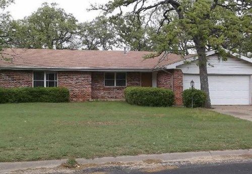 602 Woodlawn Drive, Keene, TX 76059