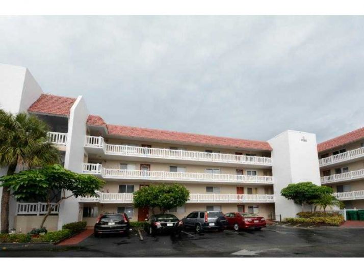 3581 INVERRARY DR # 208, Fort Lauderdale, FL 33319