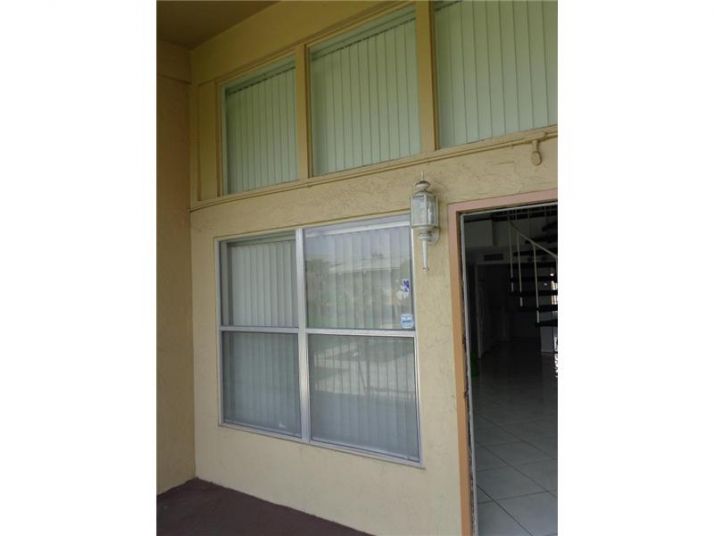4121 NW 26TH ST # T19, Fort Lauderdale, FL 33313