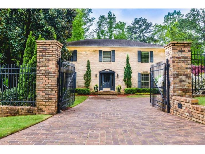 5088 Vernon Oaks Drive, Atlanta, GA 30338