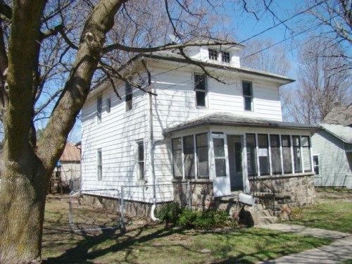210 E Capital Ave, Bellevue, MI 49021