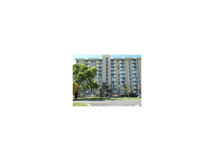 2020 NE 135 ST # 407, Miami, FL 33181