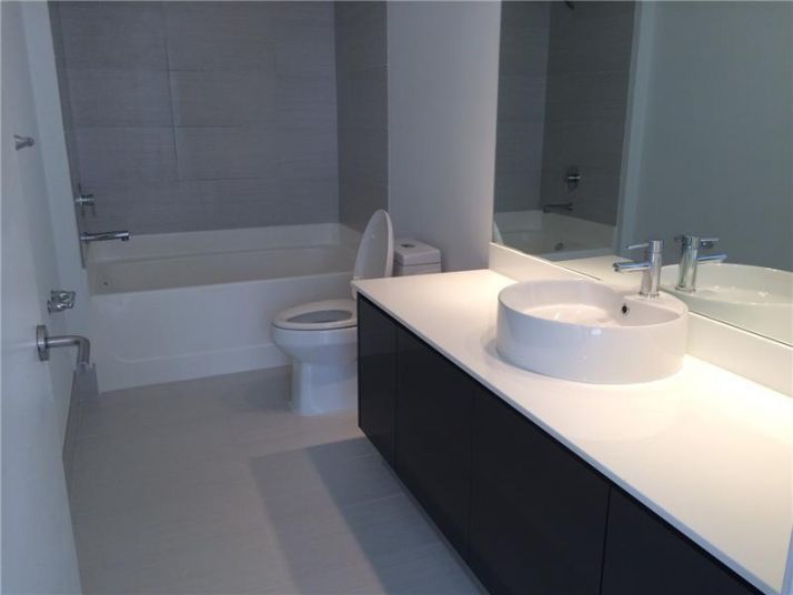 31 SE 6 # 2401, Miami, FL 33131
