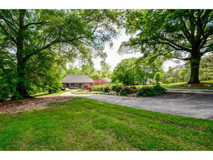 139 Lees Lake Road, Fayetteville, GA 30214