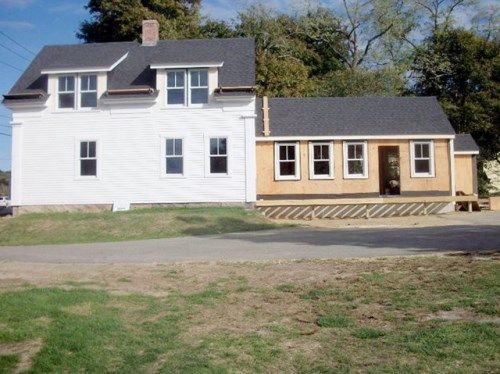 7 Shore Rd, Buzzards Bay, MA 02532