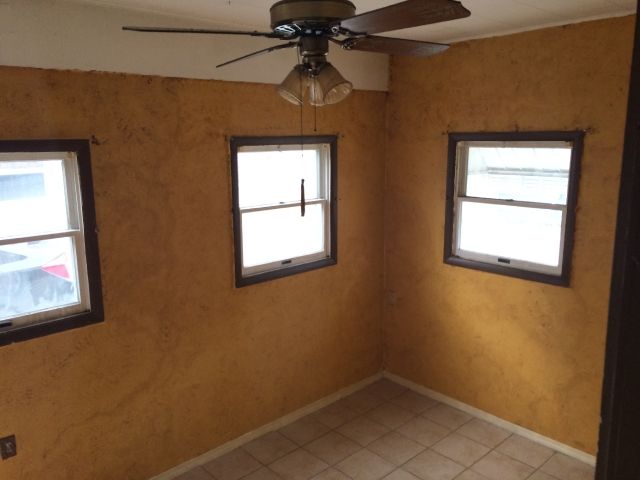 573 N Jefferson St, Cromwell, IN 46732