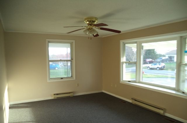 17454 General Lee Dr, Sharpsburg, MD 21782