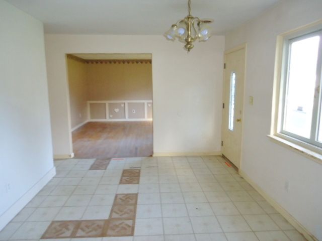 45059 Robson Rd, Belleville, MI 48111