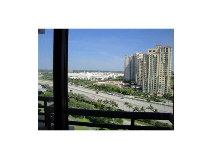 3300 NE 191 ST # 1502, Miami, FL 33180