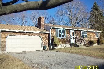 19 Charlotte Dr, Bristol, RI 02809