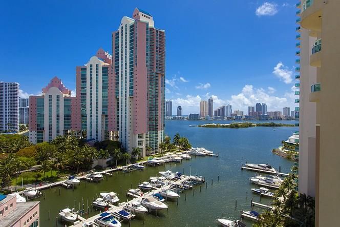 3340 NE 190 ST # PH1202, Miami, FL 33180