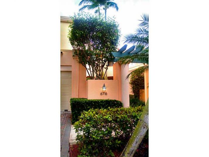 6716 SW 88 TE # 6716, Miami, FL 33156