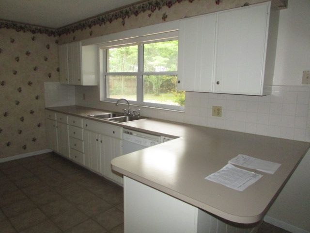 511 SW 2nd Ave, Trenton, FL 32693