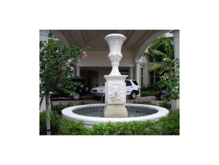 19900 E COUNTRY CLUB DR # TS03, Miami, FL 33180