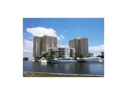 19707 TURNBERRY WY # 8D, Miami, FL 33180