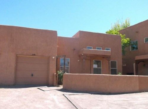 2308 Claveles Street NW, Albuquerque, NM 87104