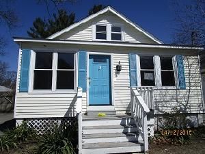33 Dryden Blvd, Warwick, RI 02888