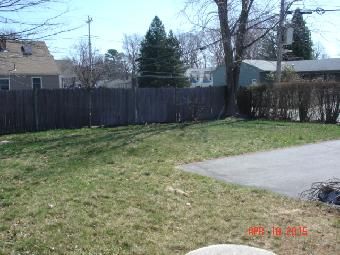 9 Clifton Ave, Coventry, RI 02816