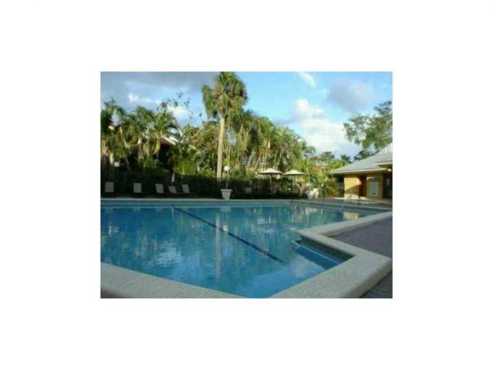 4541 TREEHOUSE LN # 4D, Fort Lauderdale, FL 33319