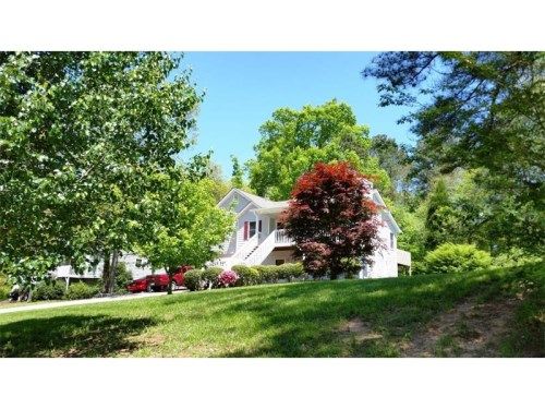 328 Silverthorne Circle, Douglasville, GA 30134