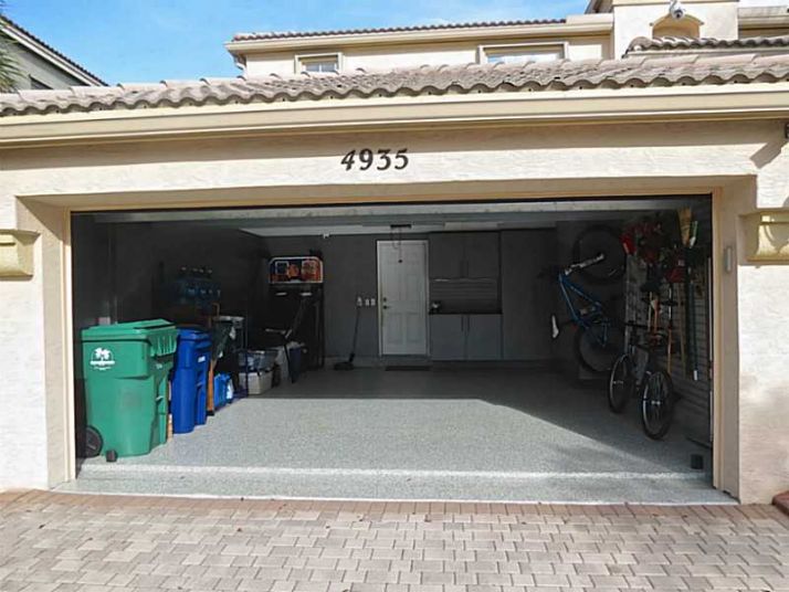 4935 SW 166 AV, Hollywood, FL 33027