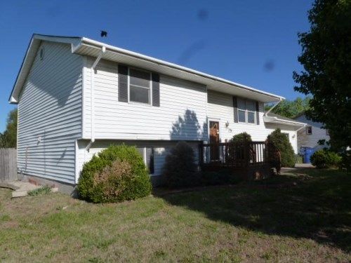 409 S Main St, Benton, KS 67017