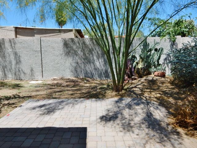 2610 E Weldon Avenue, Phoenix, AZ 85016