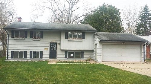 11166 Riverview Dr, Grand Blanc, MI 48439