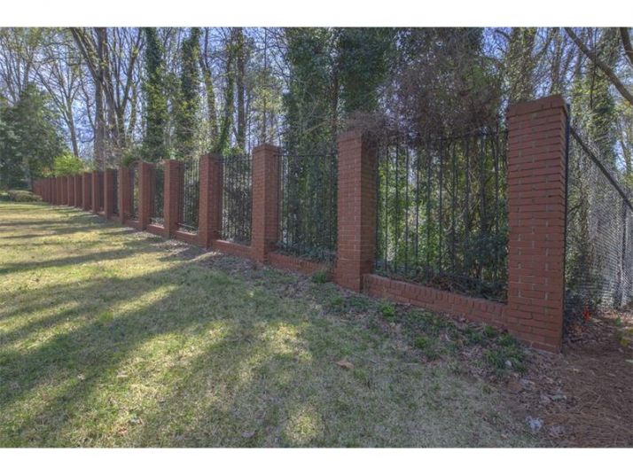 439 Tara Trail, Atlanta, GA 30327