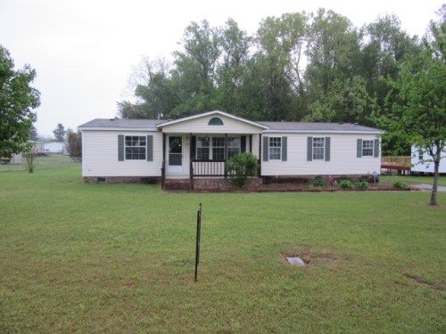 141 Berkshire Dr, Saint Pauls, NC 28384