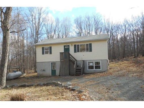 1204 Bear Drive, Bushkill, PA 18324