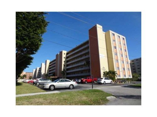 1000 NE 12 AV # 703, Hallandale, FL 33009