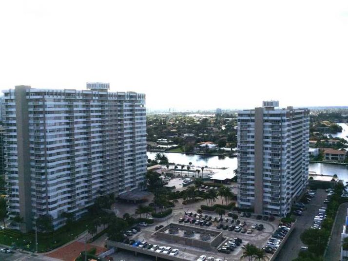 1950 S OCEAN DR # 21F, Hallandale, FL 33009