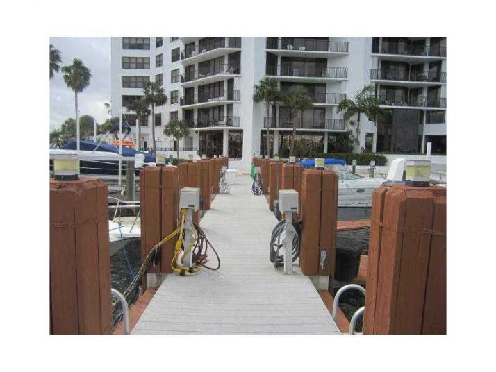 300 THREE ISLANDS BL # 317, Hallandale, FL 33009
