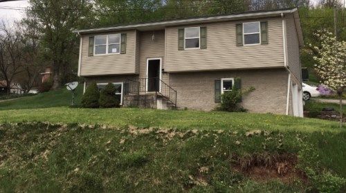 4061 40th St, Nitro, WV 25143