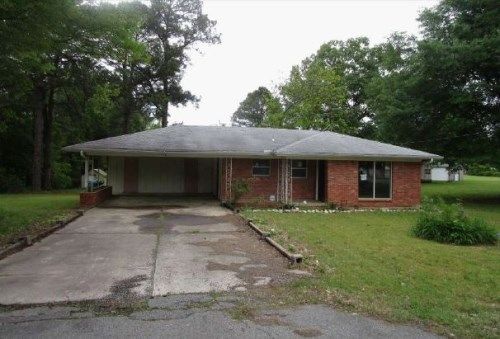7424 Yarberry Ln, Little Rock, AR 72209