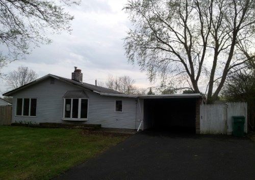 37 Meadow Ln, Levittown, PA 19054