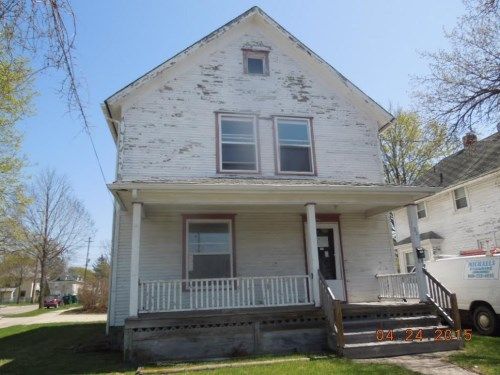 226 N Holmes Rd, Lansing, MI 48912