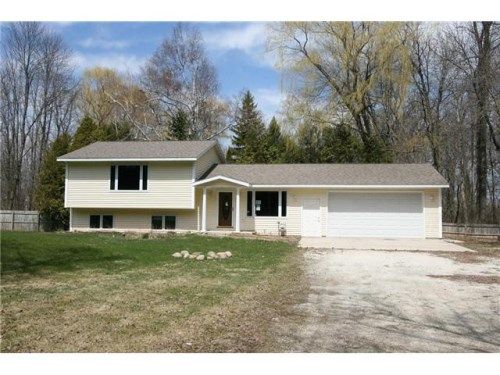 2322 Elm Rd, Manitowoc, WI 54220