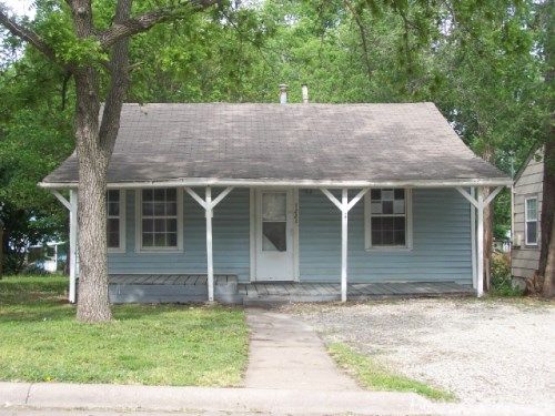 1221 Henry St, Augusta, KS 67010