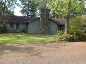 291 Katherine Dr, Grenada, MS 38901