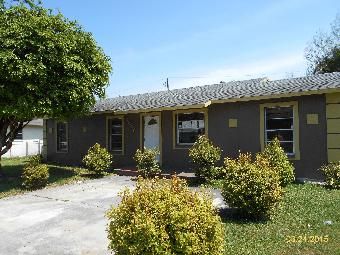 8846 Eldorado Dr, Pahokee, FL 33476