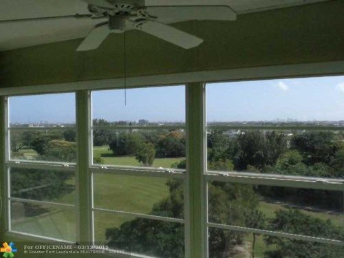3150 N Palm Aire Dr # PH910, Pompano Beach, FL 33069