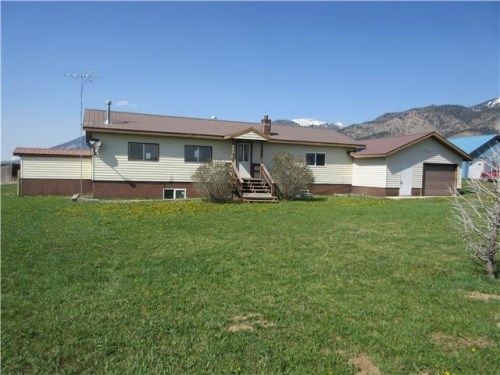 777 Lost Creek Rd, Thayne, WY 83127