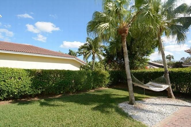 300 EGRET LN, Fort Lauderdale, FL 33327