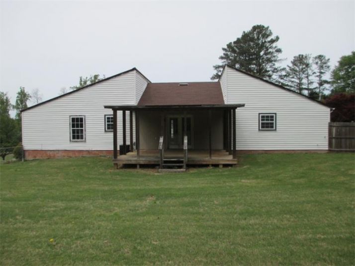 210 Apple Branch Drive, Woodstock, GA 30188