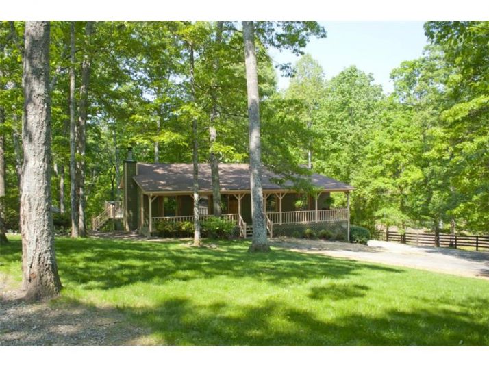 204 Oak Ridge Trail, White, GA 30184