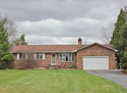 5169 Hickory Hollow Ln, Owosso, MI 48867