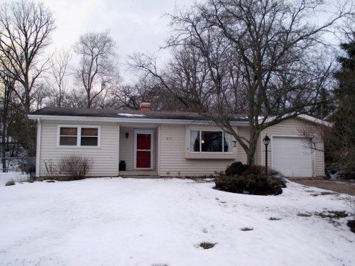 210 Valley Dr., Cary, IL 60013